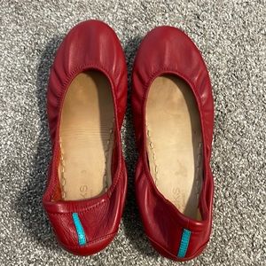 Red Tieks size 9